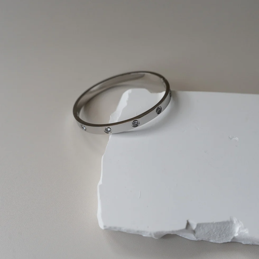 Kahlo2_2048px-min_8c38dea1-032a-4331-8a46-618b0e5c31a0