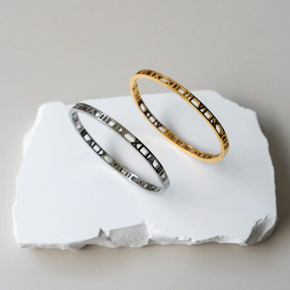 LiviaGroup12048px-min