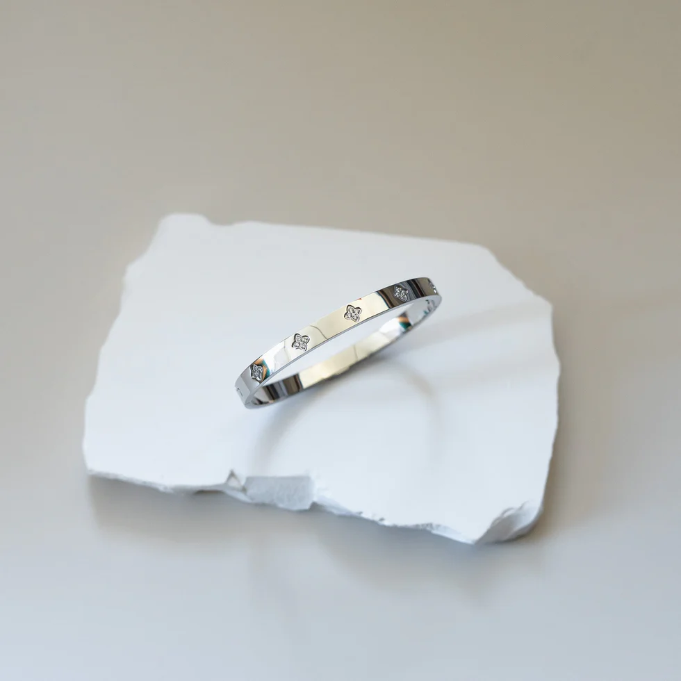 StardustSilver12048px-min_a7609c7d-5724-461c-a2cf-59f95bf8b3d5